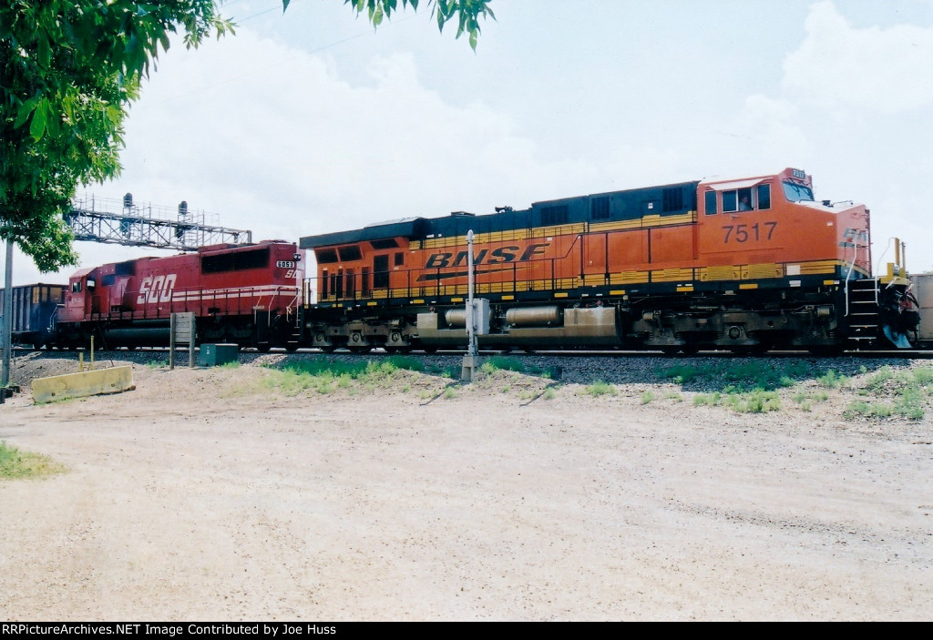 BNSF 7517 North